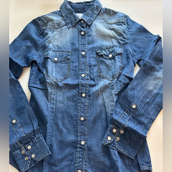 Denim shirt - Picture 1 of 2